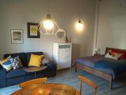 Mellow studio apartment near the Facultat de Medicina