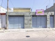 MENDOZA AL 5300 VENTA DE CASA CON QUINCHO EN BARRIO...