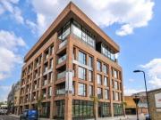 Mentmore Terrace, London, 2 Bedroom Apartment