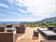 Menton, en position dominante, venez découvrir ce...