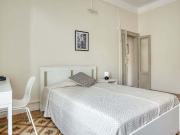 Meravigliosa camera singola con balcone privato a Milano...