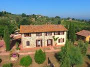 Meravigliosa casa di famiglia a pochi passi con vigneto...