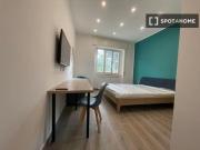 Meraviglioso appartamento con 2 camere da letto a Napoli