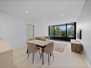 Stylish 154 sqm Apartment with Large Courtyard, Selling...