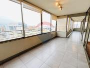 Metro Colón, 3 dormitorios, amplia terraza