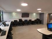 METRO LOS LEONES EXCELENTE OFICINA