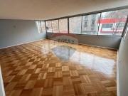 METRO LOS LEONES, MUY AMPLIO METRO LOS LEONES, MUY AMPLIO