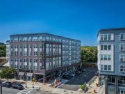 MetroMark One Bedroom with Den