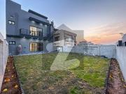 Mezzanine Luxury Designer House