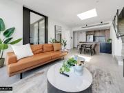 MGM MARTIN PENTHOUSE LIVING WITH EXCLUSIVE ROOF TERRACE...