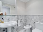 Middle Floor Apartment · The Golden Mile