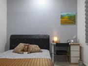 Middle Room at Mentari Court 1, Bandar Sunway