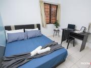Middle room for rent at Palm Spring @ Damansara
