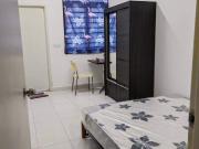 Middle Room In Bestari Perdana, Meridin East