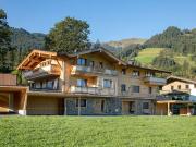 Miete: Traumhafte Dachgeschoss Wohnung mit Kamin und Lift