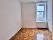 Mietfrei für die Renovierungszeit! Auch als Praxis geeignet!