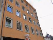 Mietsgebäude mit Café Restaurant