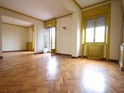 MILANO ad.ze Porta Venezia attico con terrazzo in locazione