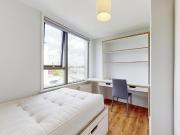Mile End Road, London E1 1 bed in a flat share to rent...