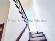 Milenio III VENTA. Casa con cuarto de servicio, 3...