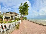 MILINA: VENDO CASA FRENTE AL MAR CON BALCONES EN CUADRA...