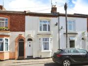Military Road, Northampton NN1, 3 bed flat to rent,...