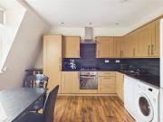 Milkwood Road, London SE24, 2 bed flat to rent, £2,000...