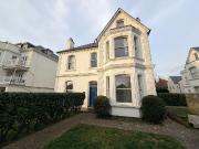 Mill Road, Worthing BN11, 1 bed flat to rent, £1,250 pcm...