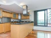 Millharbour, South Quay, 2 Bedroom Apartment