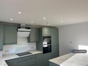 Milton Road, Cambridge, CB4 2 bed flat to rent £1,975...