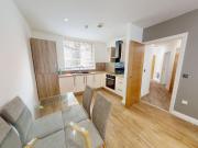 Mint Drive, Hockley B18, 2 bed flat to rent, £1,200 pcm...