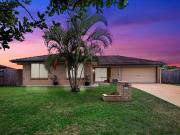 MINUITES TO BEACH, BOAT RAMPS & SCHOOLS