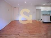 MINUTES TO ICONIC COOGEE BEACH