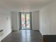 Minutes to Shops, Gym, and street market quiet