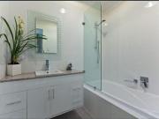 MINUTES TO THE BEACH