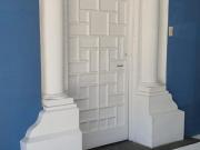 MIRAFLORES, AMPLIA Y BELLA CASA BIEN UBICADA