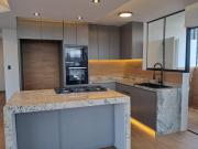 MIRAFLORES. Venta de espectacular dúplex con piscina, 3...