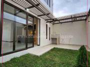 Misicata Casa de Venta con jardín 3 dormitorios 2 garajes