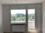 Mit Balkon schöne 3 Raum Wohnung im 04. OG