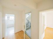 Mit großer Terrasse Bezugsfreie 3 Zi Whg mit EBK inkl. 1...