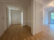 mit Grünblick: westseitige Loggia/Balkon, Garage möglich...