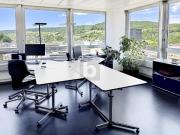 MIT PANORAMABLICK AUF DIE STADT