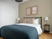 Mitte 2br w/ gym & concierge, nr Alexander Platz, Berlin...