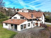 Mitten auf dem Land, zwischen Lausanne und Payerne