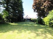 Mitten im Grünen und doch zentral!