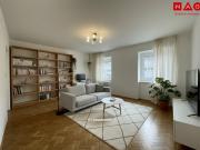 Mitten im Zentrum leben Stilvoll sanierte 3 Zimmer...