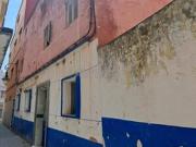 منزل محفَّظ سفلي وطابق واحد, متوفر على حديقة صغيرة