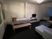 Möbilierte Dachgeschoss Wohnung neu RenoviertFamilienhaus