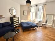 Möbilierte, helle Altbauwohnung im Prenzlauer Berg...