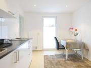 Möblierte 1 Zimmerwohnung mit schöner Küche und Terrasse